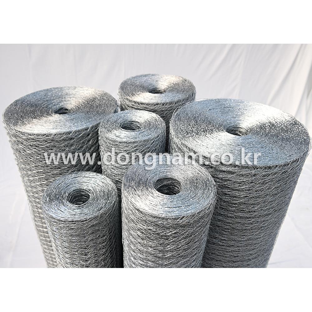 Hot dipped galvanized iron wire for braiding, armoring