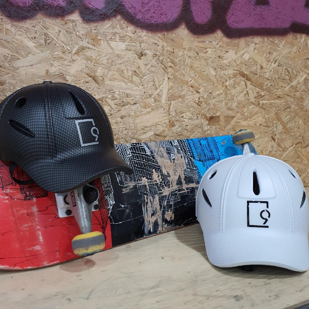 902s Fashion Helmet (Armour10)  Carbon Black M