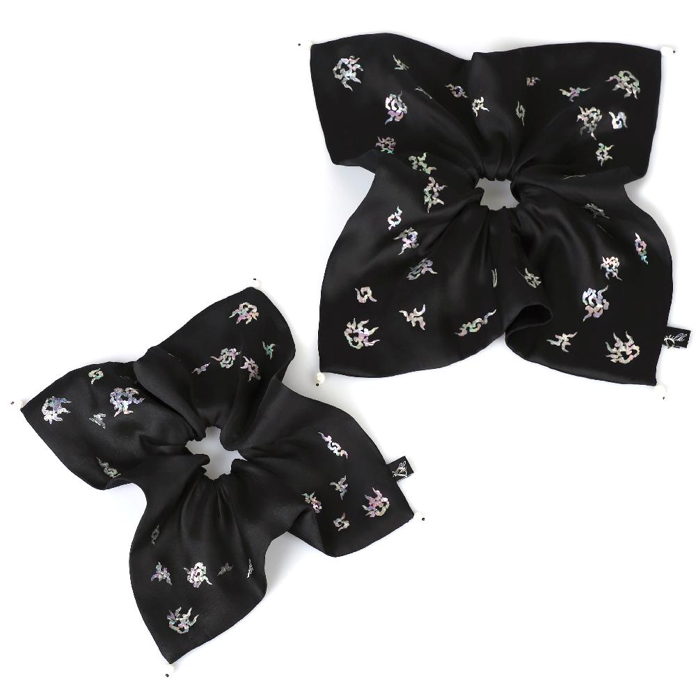 cloud nacre squre scrunchie