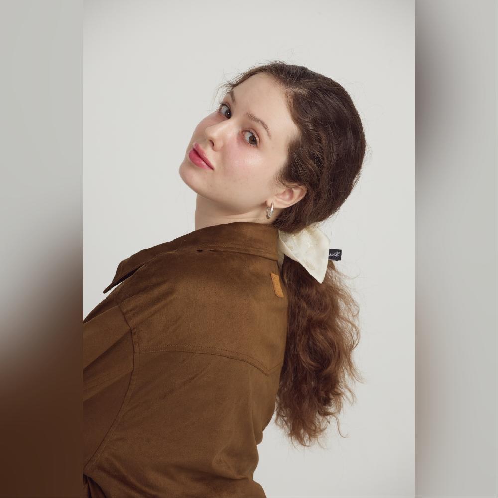 cloud nacre squre scrunchie