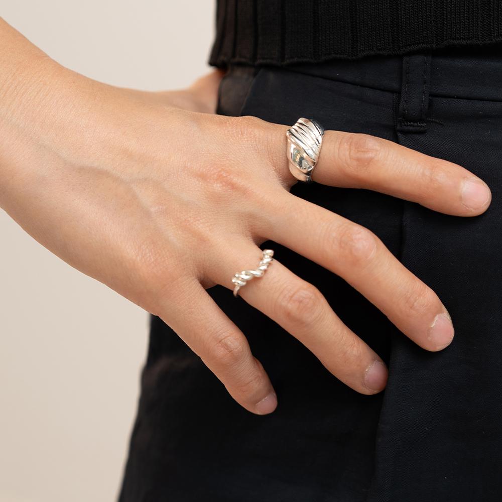 Tide layerd ring_ R37 [Where light lingers]